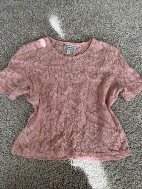 Vintage Lace Short-Sleeve Top in Dusty Pink